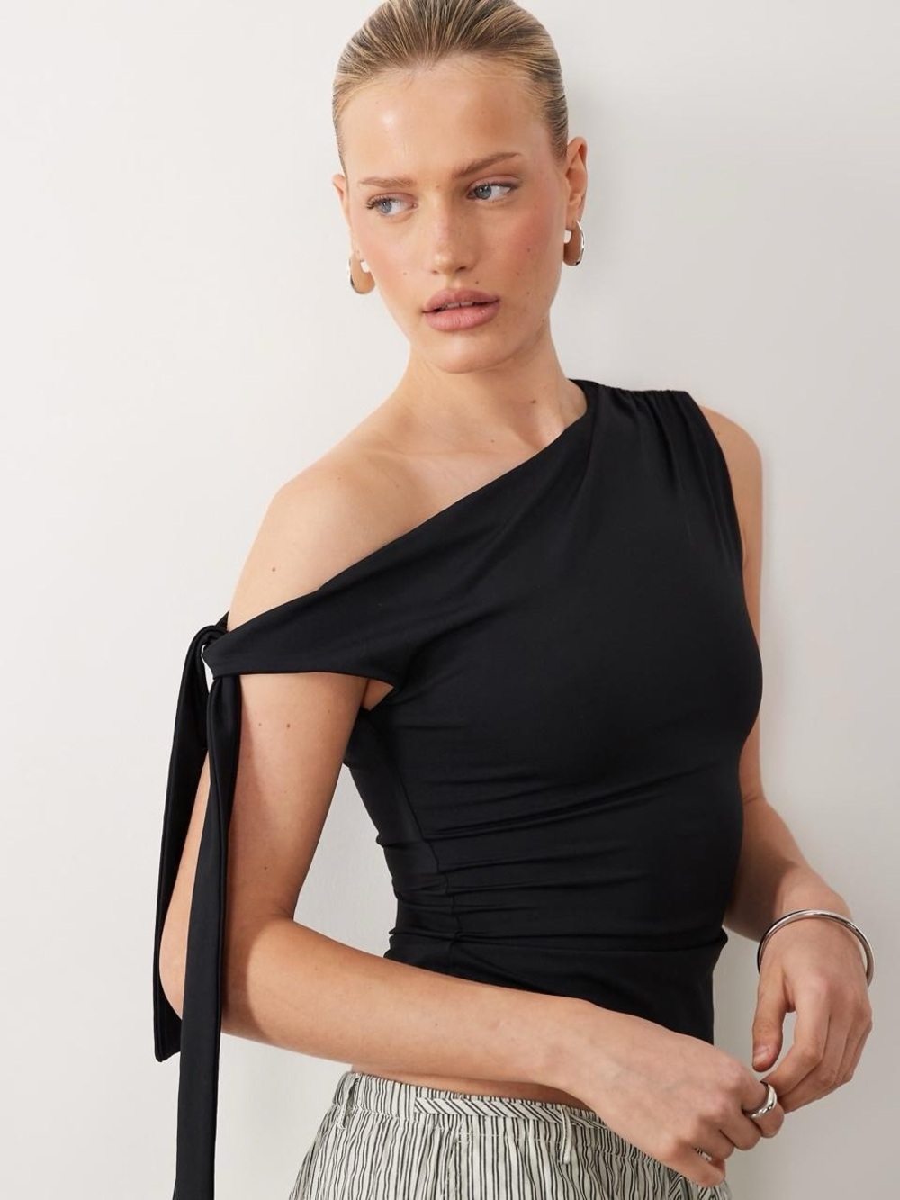 Express One-Shoulder Black Tie-Shoulder Top